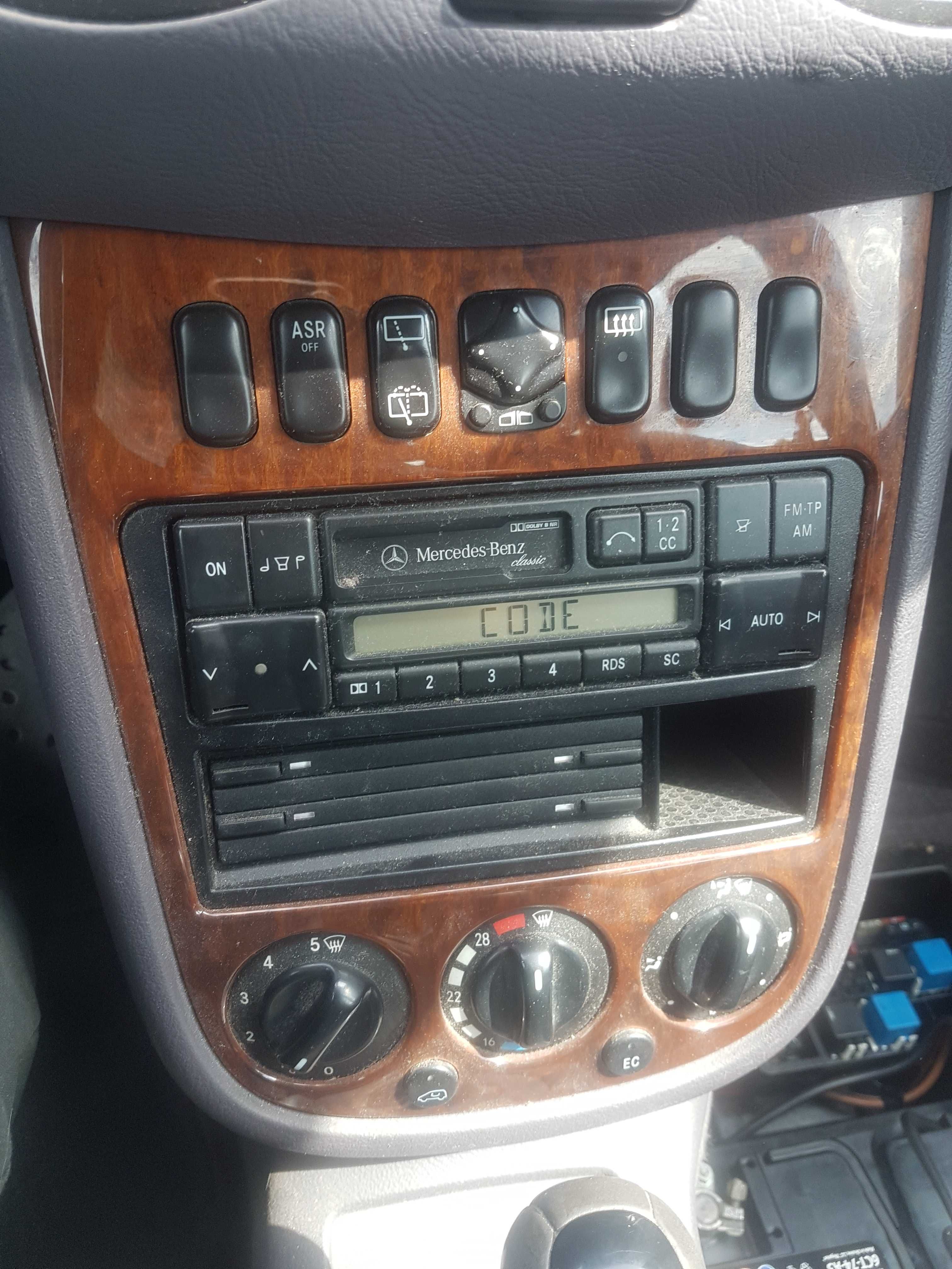 do kolekcji - retro radio Mercedes Classic Becker + kod