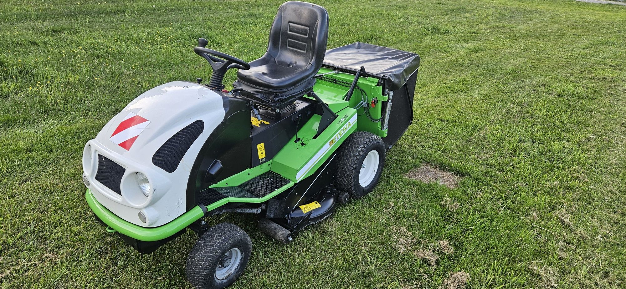 Kosiarka traktorek etesia hydro 100 vanguard