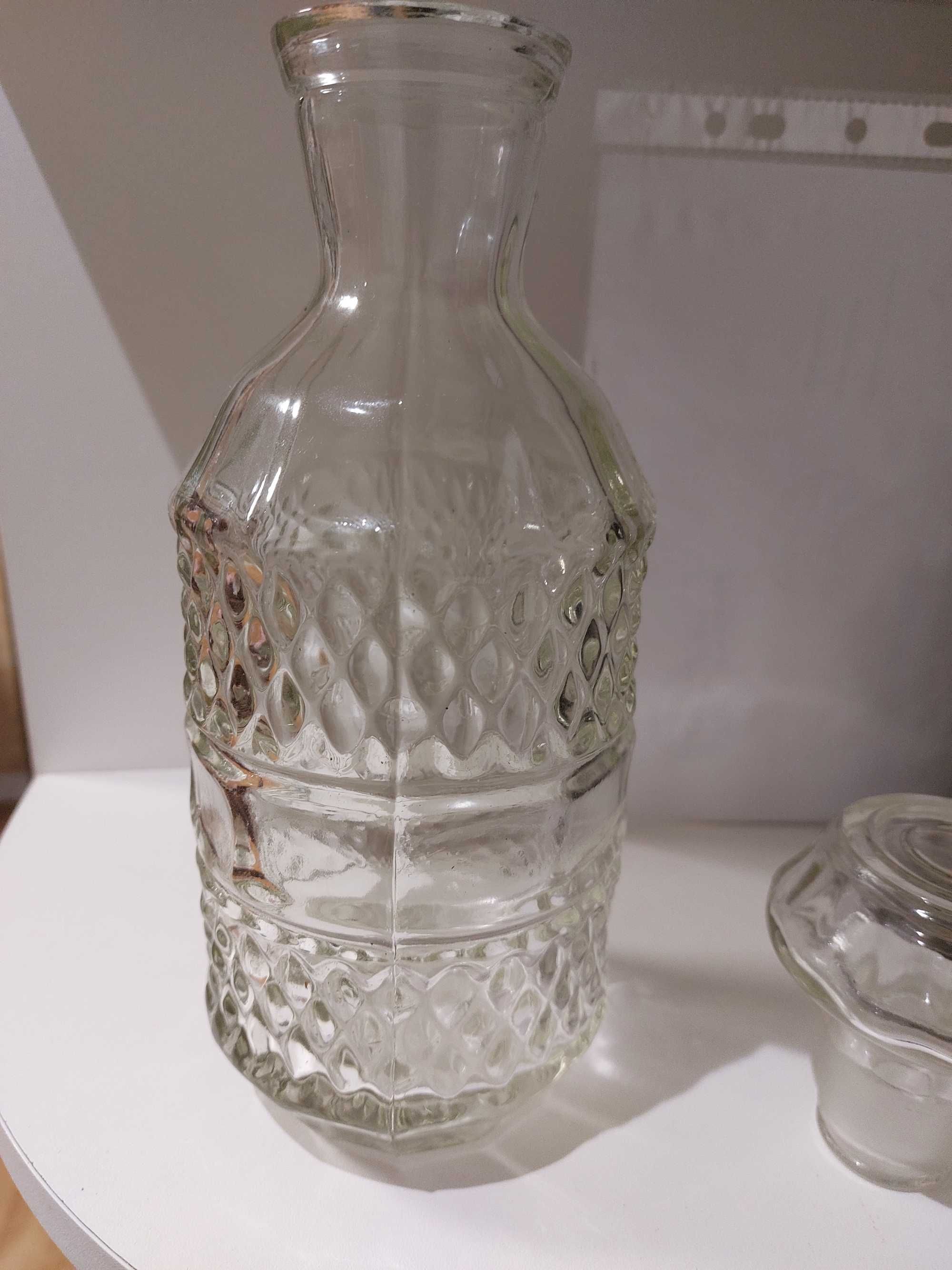 Продам графин в хорошому стані 800 грам