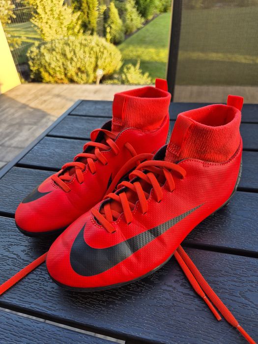 Buty korki do gry w piłkę