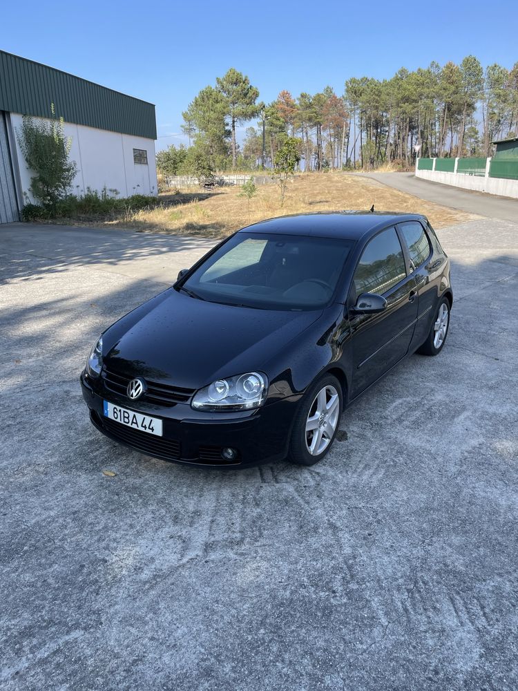 Volkswagen Golf V 2.0tdi