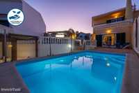 Casablanca - Moradia T5 Portimão, Piscina Aquecível, Jacuzzi, AC, BBQ