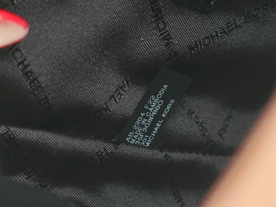 Mochila Michael kors- nova com etiquetas