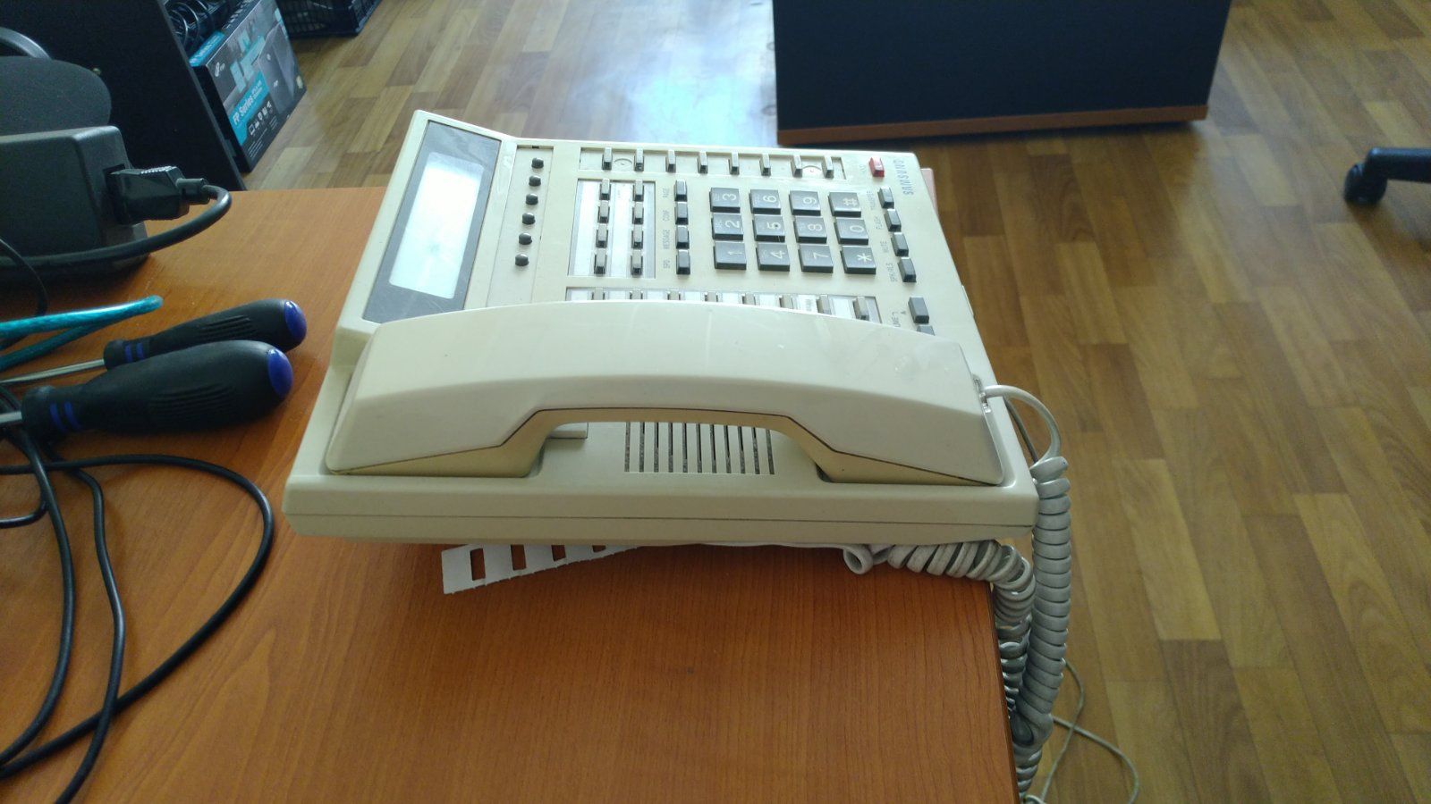 Мини АТС  Samsung SKP-56/120HX телефонная станция