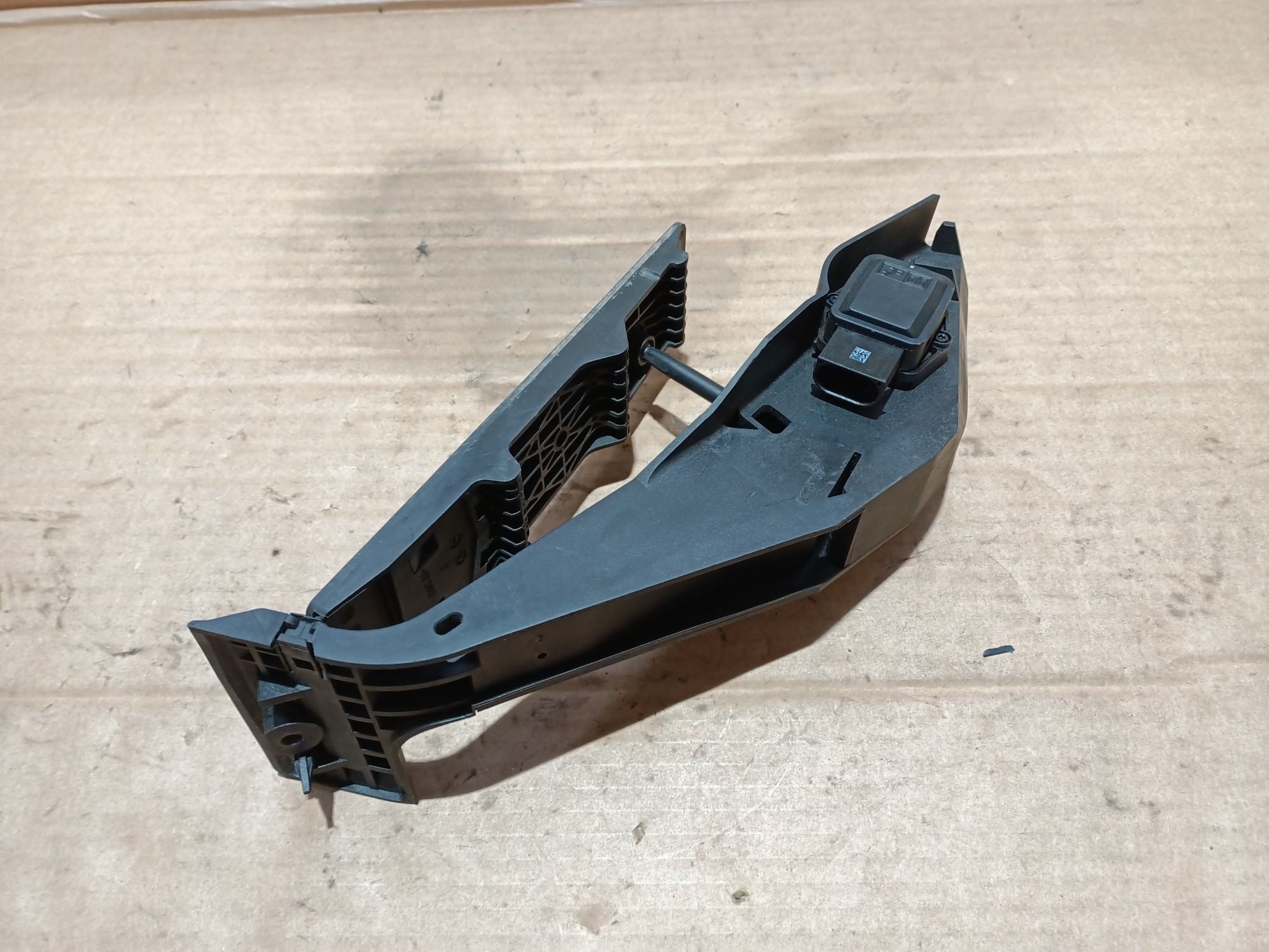 Pedał potencjometr gazu BMW E87 E90 E91 E60 E61 2.0D 2.5D 1.6B 2.0B