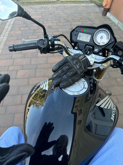 Honda Hornet w dowodzie kat. A2