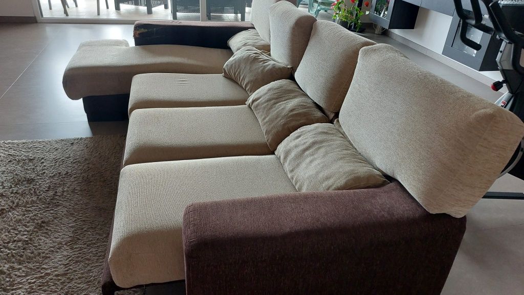 Sofa com chaise longue