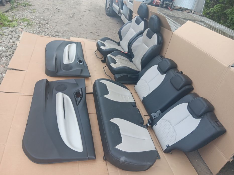 Citroen DS3 fotel fotele kanapa boczki skóra skórzane podłokietnik EU