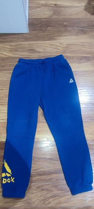 Nowe spodnie dresowe oryginalne Reebok rozm 158-164 wymiary na fotkach