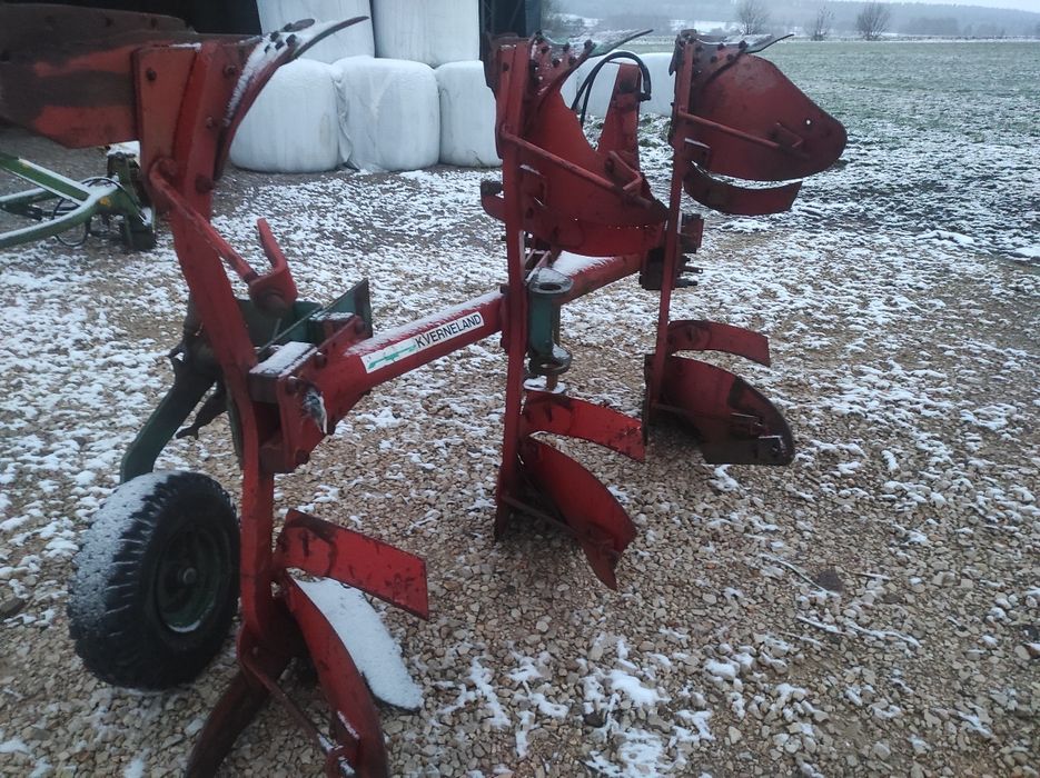 Pług 2 3 skibowy obrotowy pługi dwójki 3 zagonowe kverneland