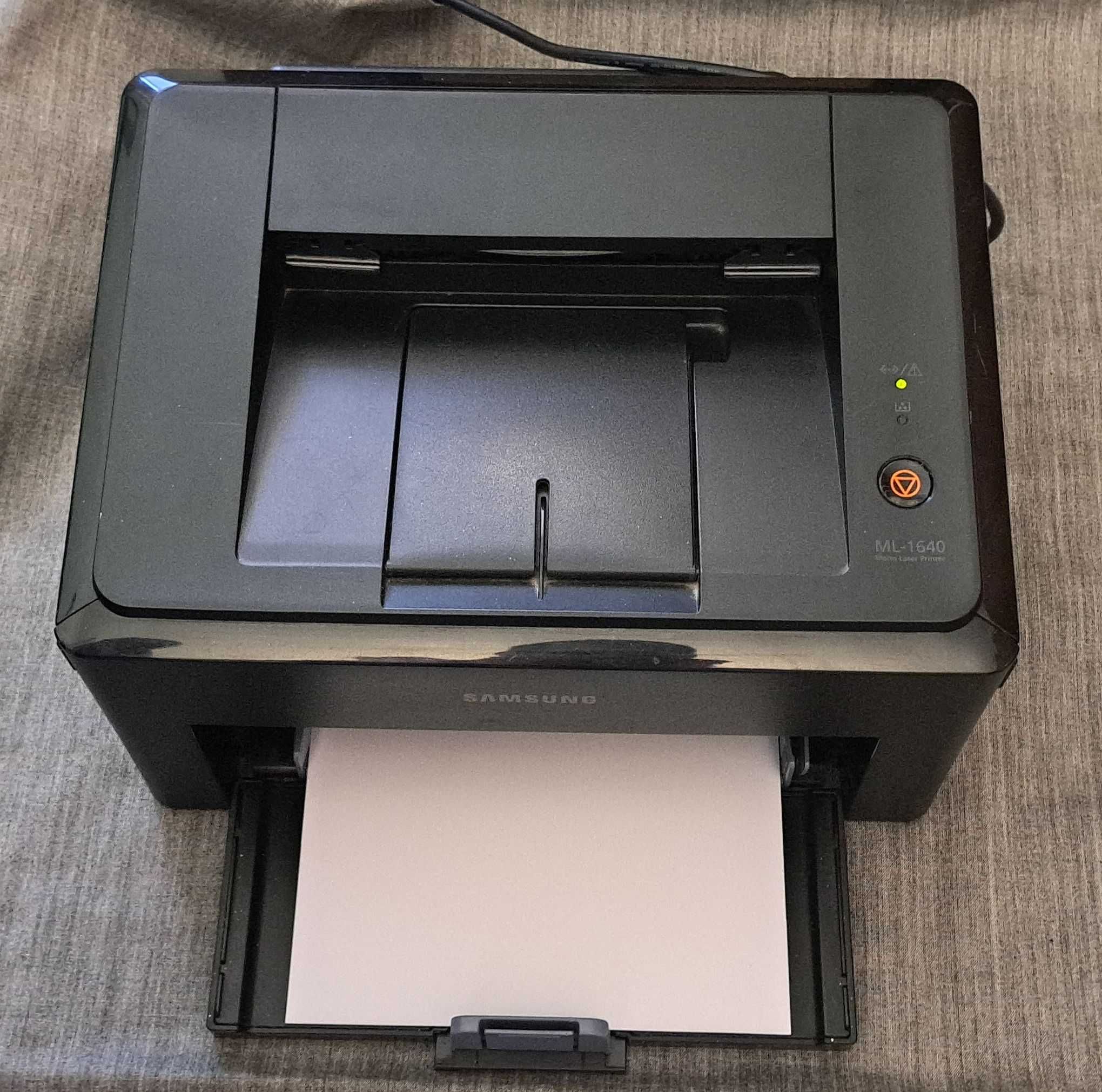 Принтер Samsung ML 1640.