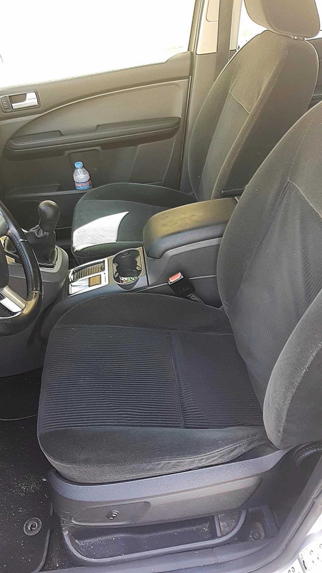 Vendo Ford focus C Max 1.6