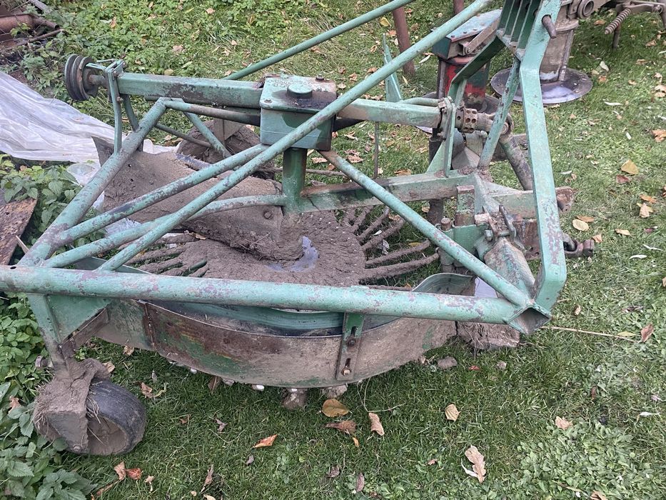 Копалка для мінітрактора