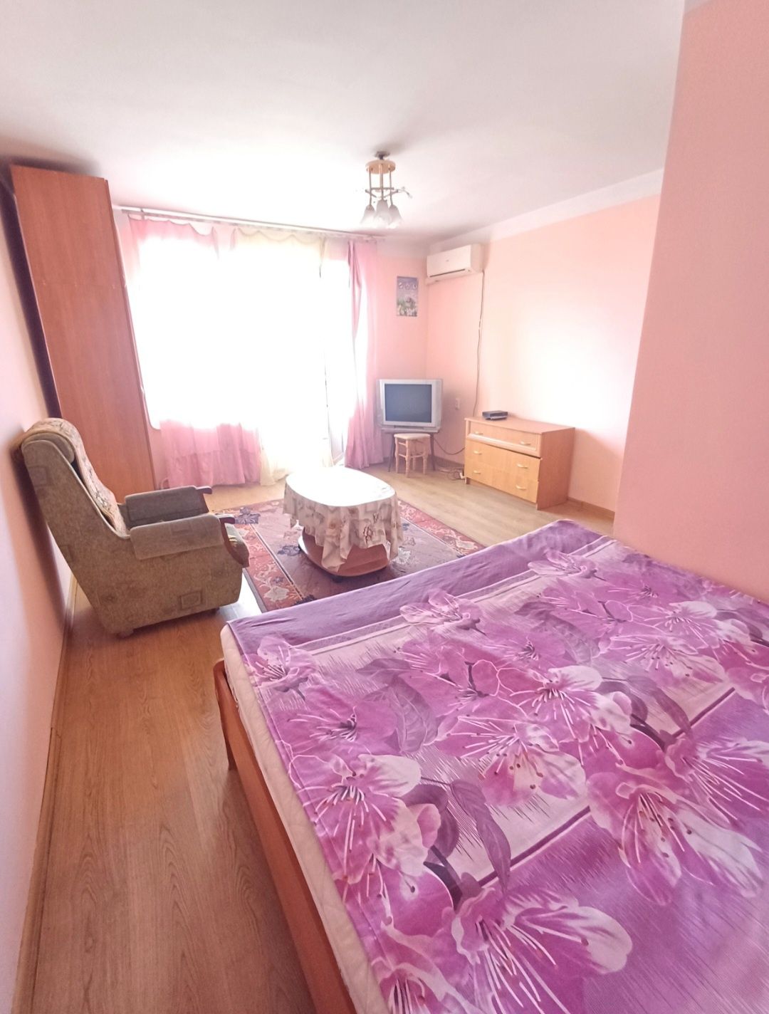 Продам 1 комнатную " Чешку" в ЦЕНТРЕ/ Ц.рынок