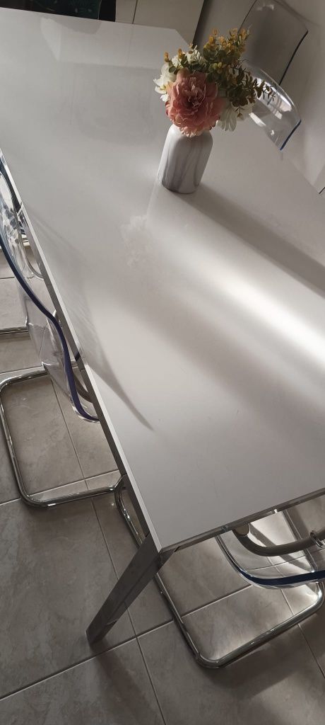 Mesa de sala com cadeiras ikea
