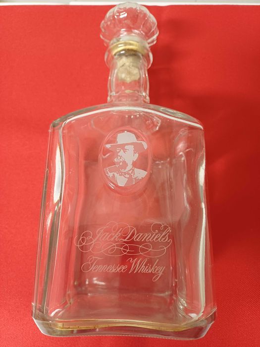 Garrafa de cristal lapidado Jack Daniels