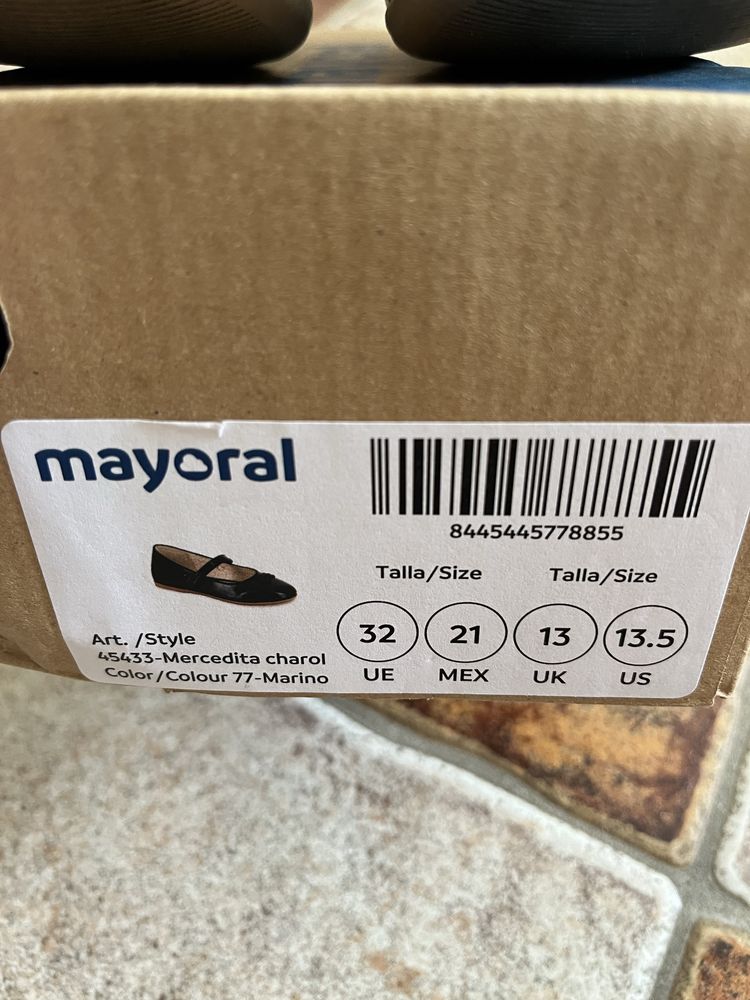 Продам туфли Mayoral на девочку