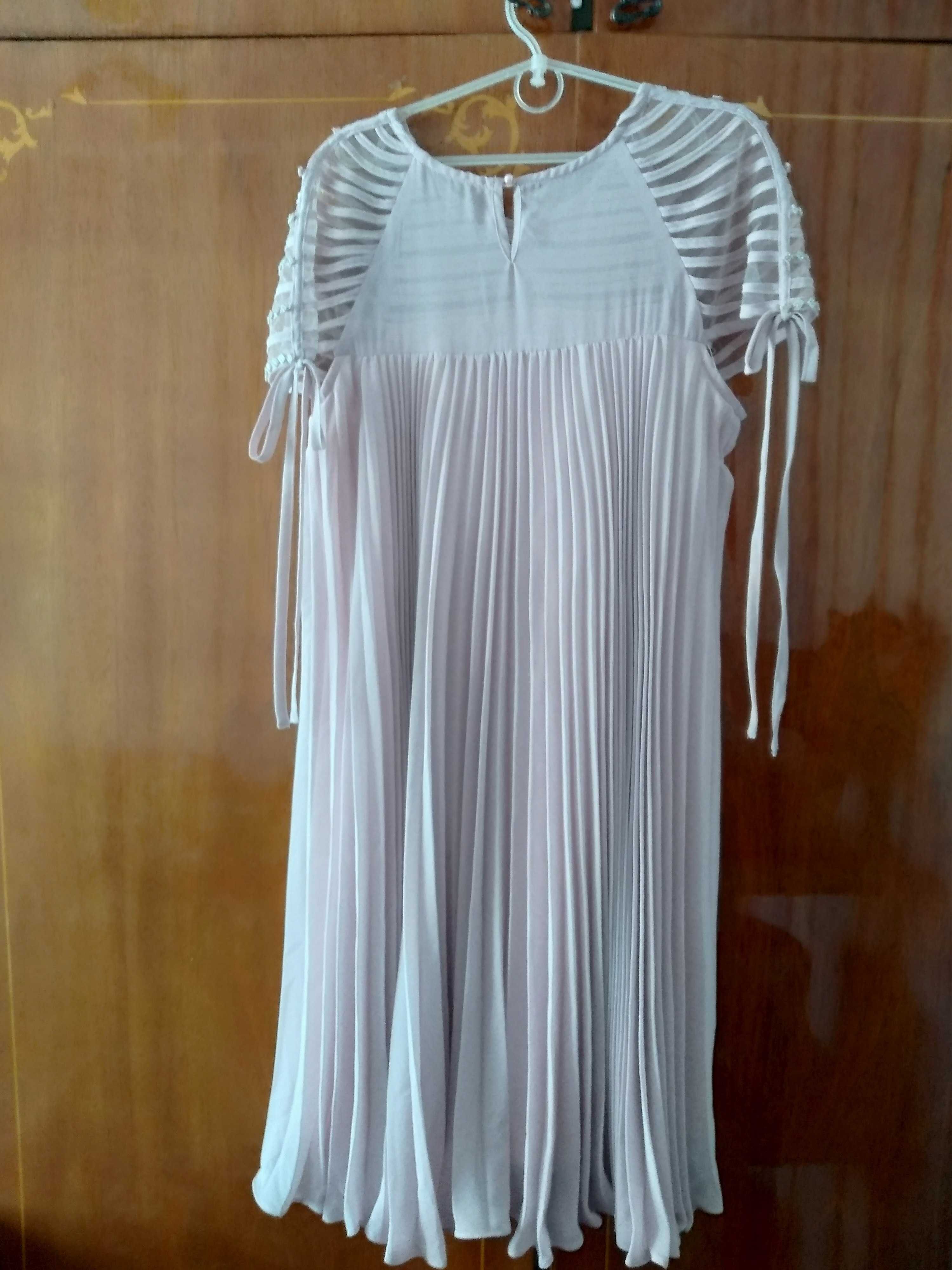 шикарна шифонова жіноча сукня 42-44р