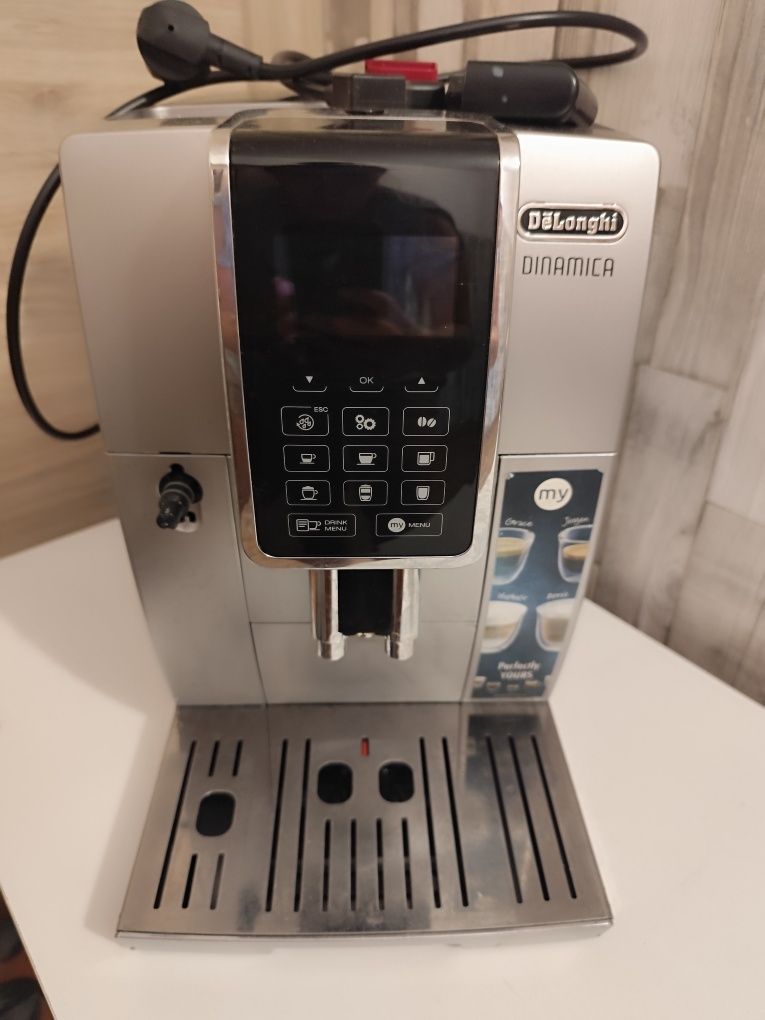 Ekspres automatyczny DeLonghi Dinamica plus 6kg kawy