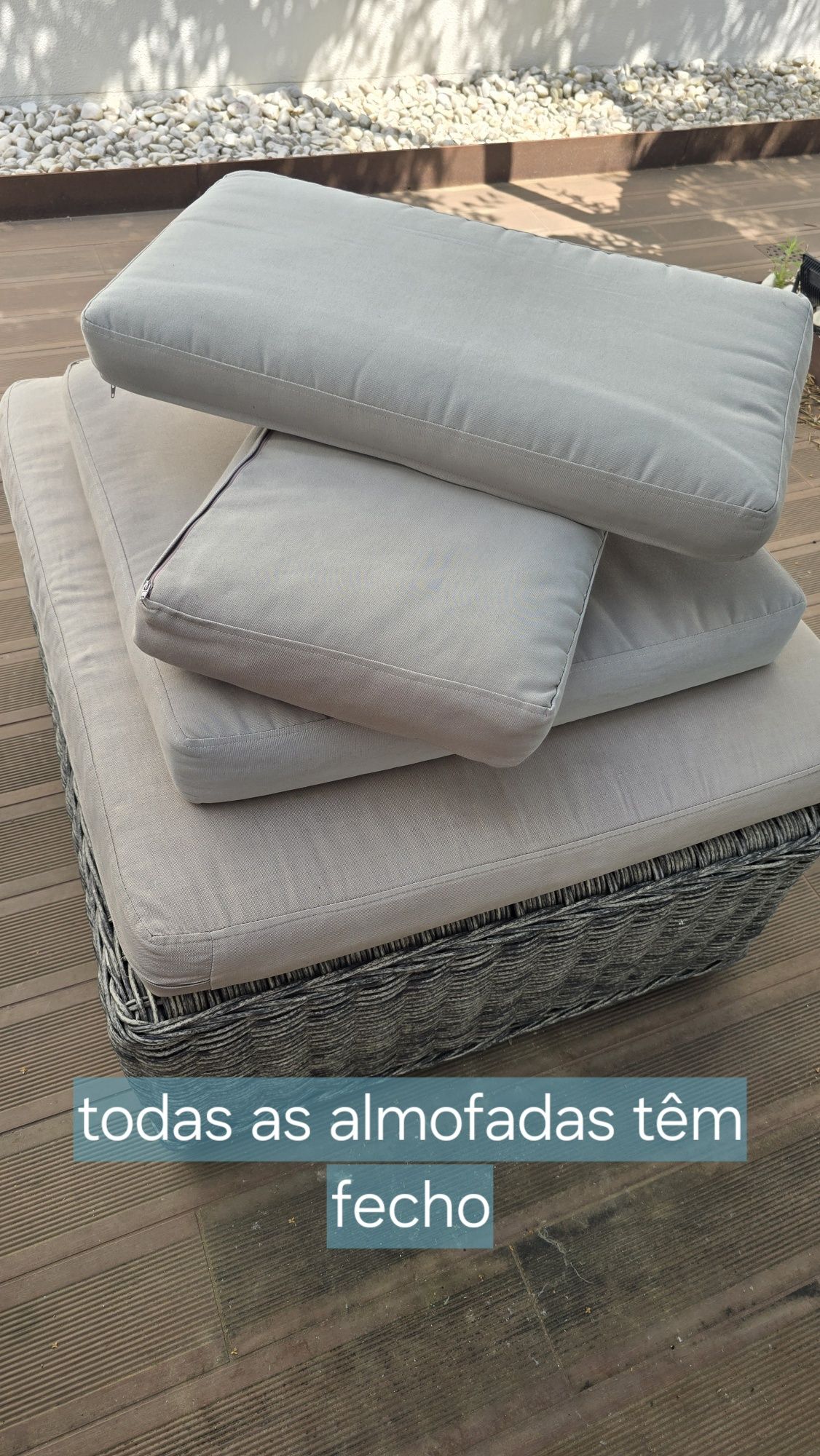 Almofadas usadas sofás jardim