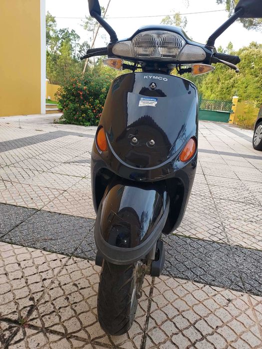 Scooter 50 cm3 - otima para as tuas deslocações