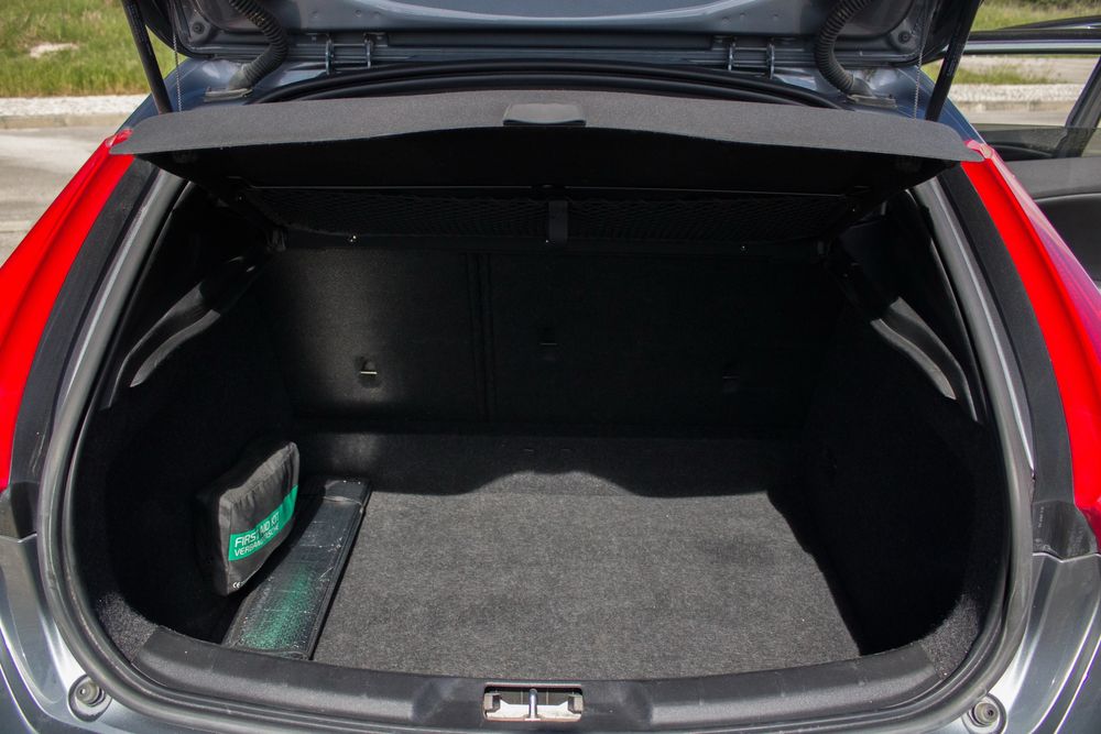 Volvo V40 D4 R-Design