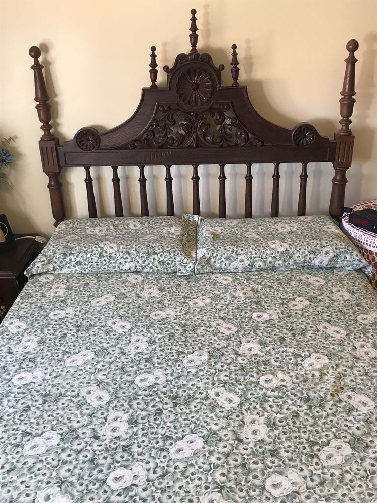 Cama - Mesa Cabeceira - Escrevaninha