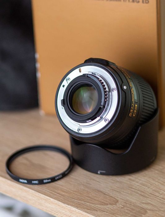 Nikon 35mm f/1.8G ED