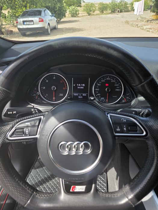 Audi Q5 S line .