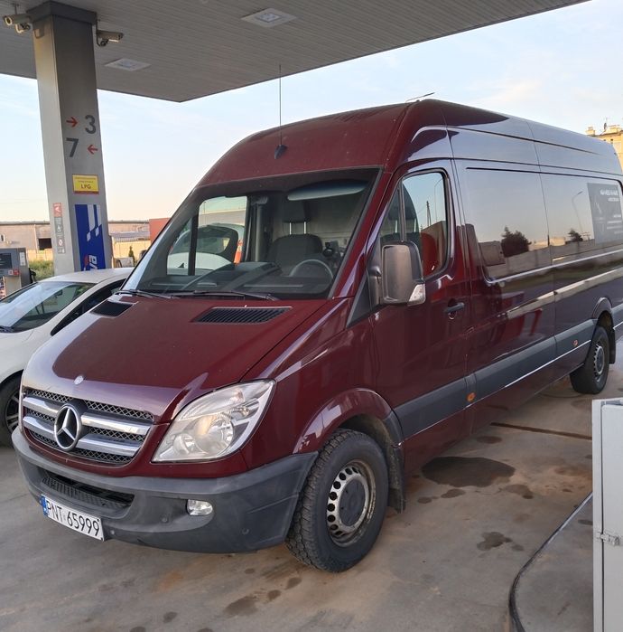 Wypożyczalnia wynajem busów aut dostawczych