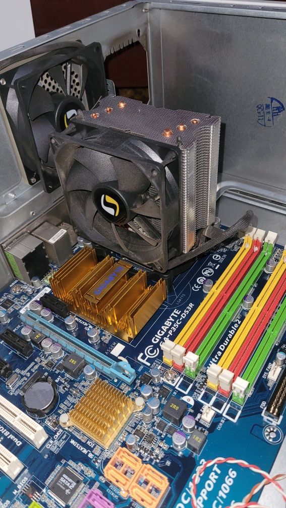 Gigabyte P35C-DS3R + C2Q Q6600 + 2x wentylator + okablowanie