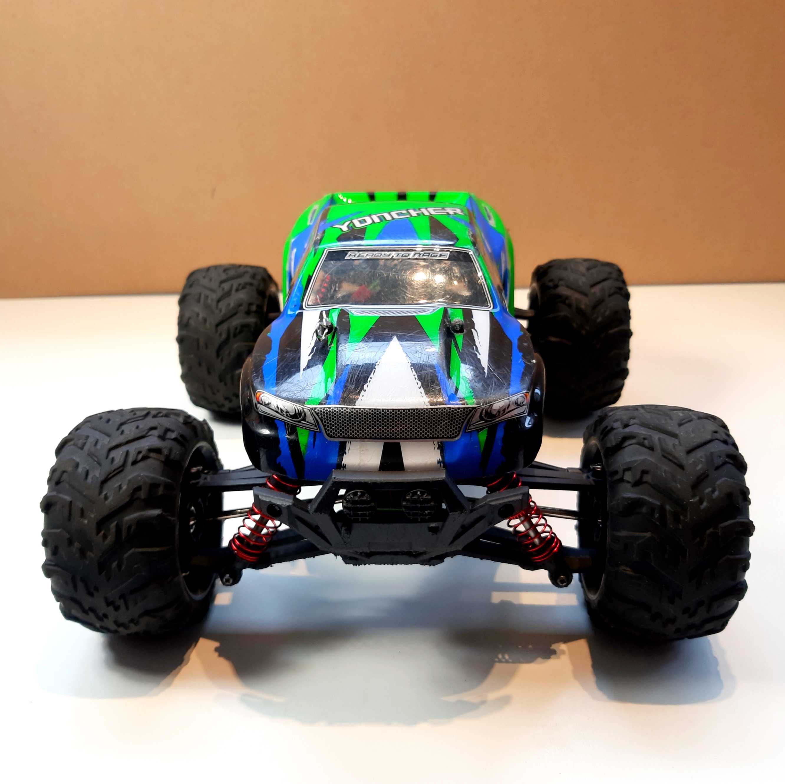 Carro RC  Yoncher YC200  1/16  80€