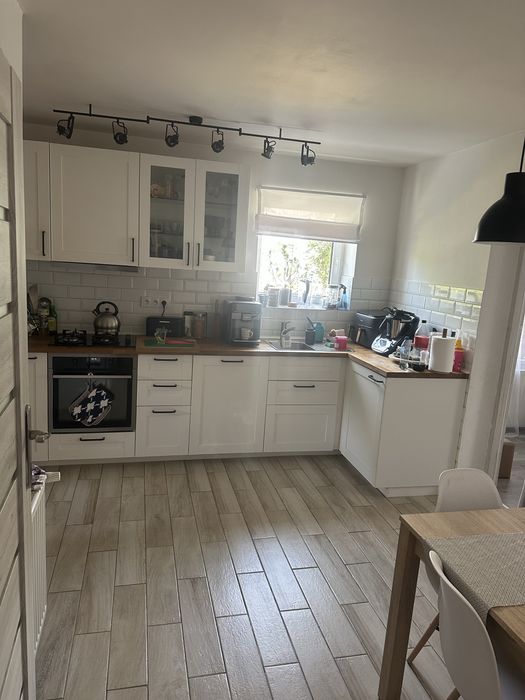 Połowa domu 90 m² z dużym podwórkiem