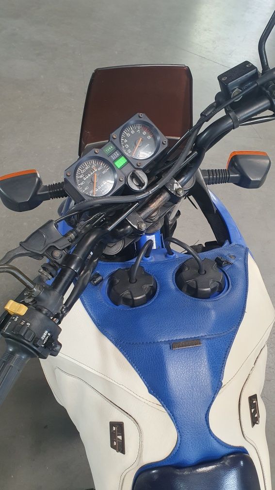 Suzuki DR 750 Big