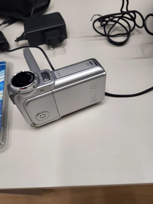 Máquina de filmar e fotografar Airis n279