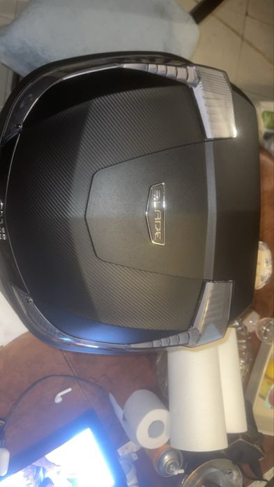 Top Case nova  na caixa, nao uso pois tenho a original na mota