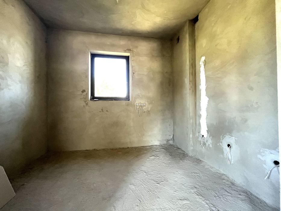 Приватний Будинок - район Мальованки - 10 соток