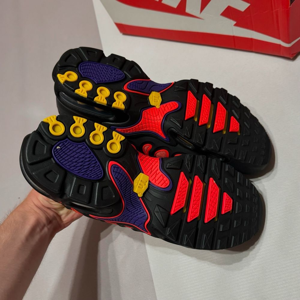 Нові кросівки Nike Air Max Tn Plus Drift червоні Vapor в розмірах