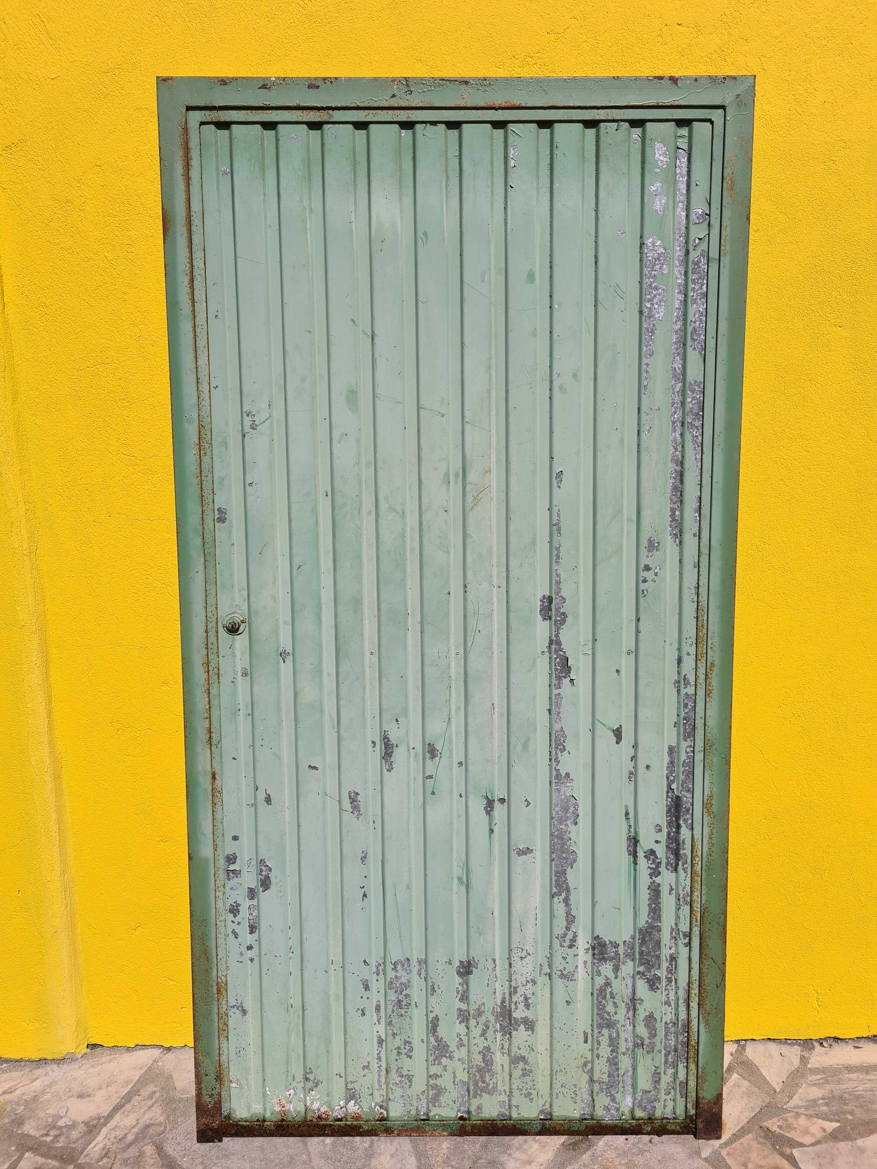 Porta/Portão de ferro