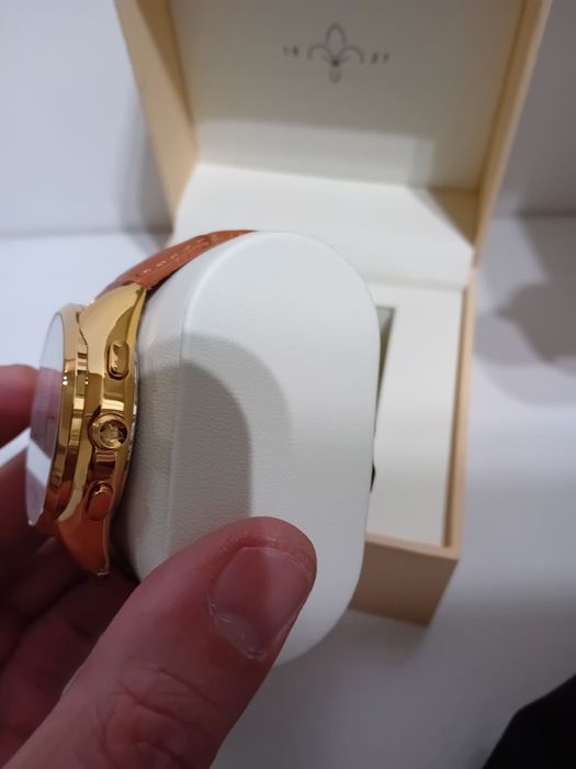 Relógio Cauny Cronógrafo Accura Gold