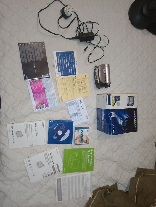 Продам відеокамеру sony hybrid
