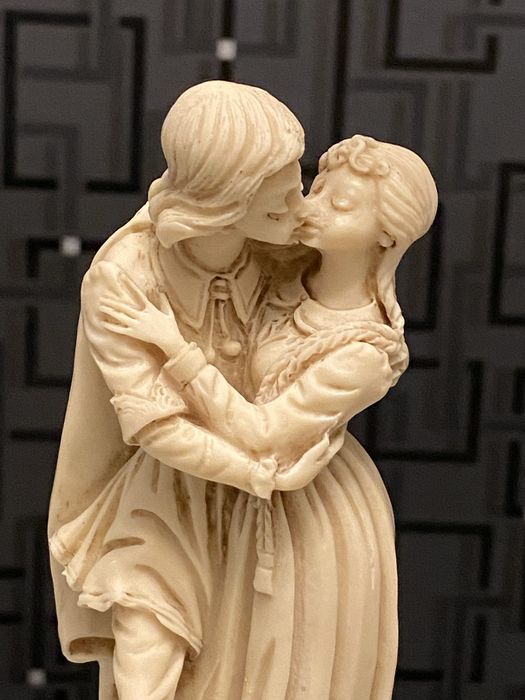 Статуэтка. Скульптура. Винтаж. Италия. Ромео и Джульетта.