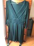 Vestido com fita acetinada