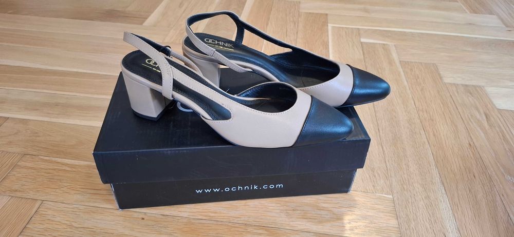 Skórzane czółenka z odkrytą piętą Ochnik