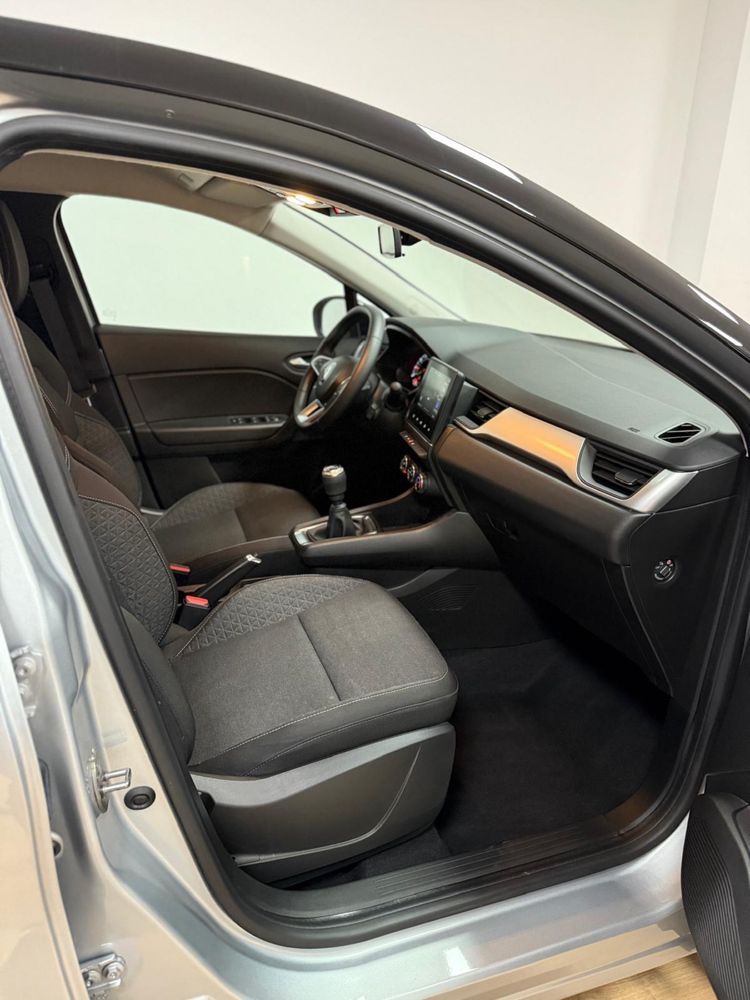 Renault Captur 4/2024, 13500 klms, como novo, gasolina, manual, iva
