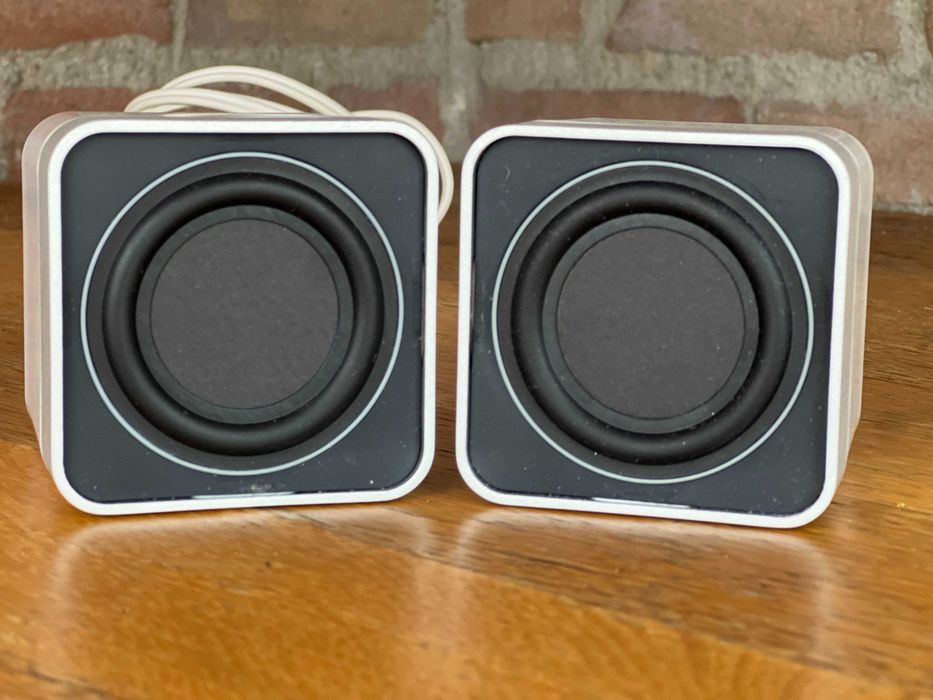 Cambridge Audio Minx MIN 10 – para białych satelit + uchwyty