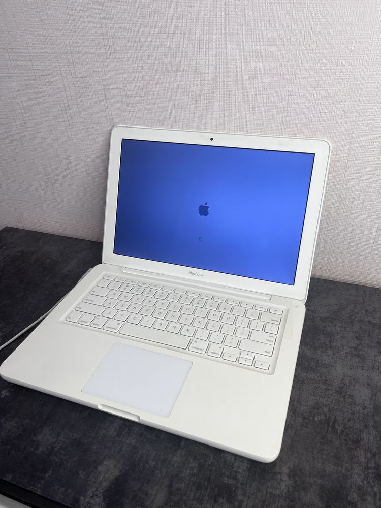 MacBook A1342 13 1280x800 Nvidia GeForce 320M HDD 250Gb