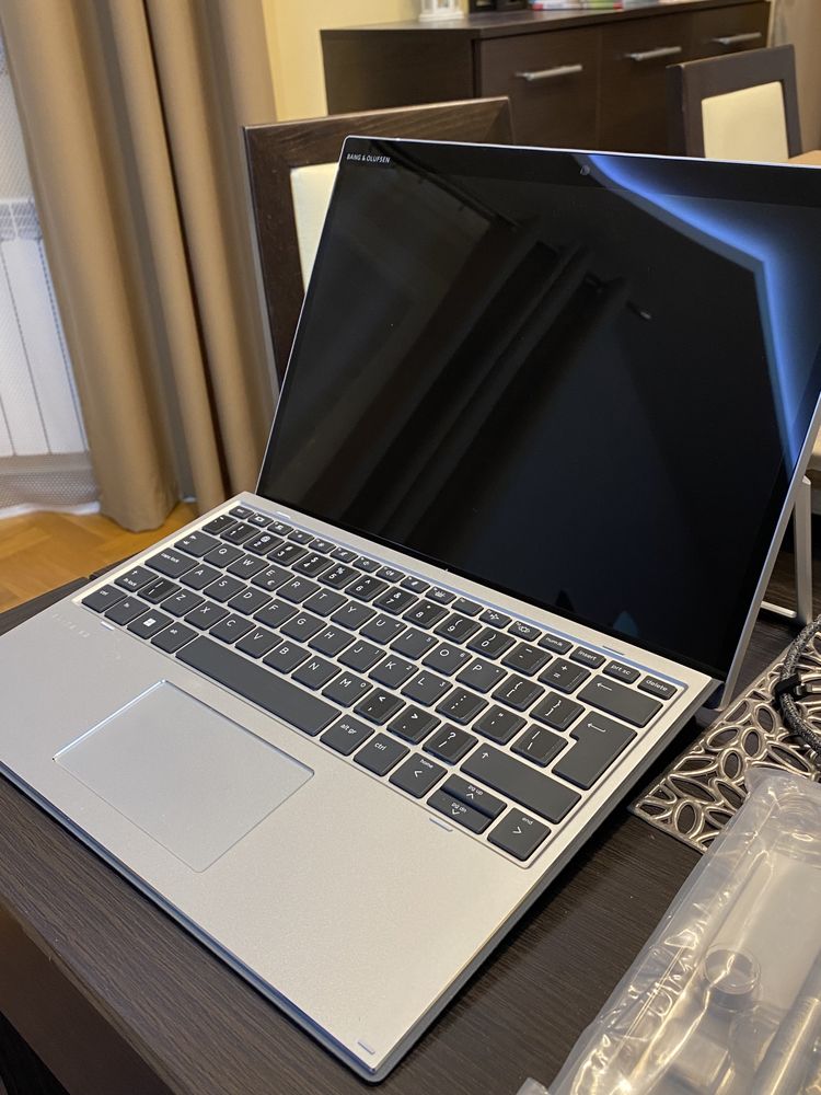 Laptop Elite x2 G8 Tablet (2w1)