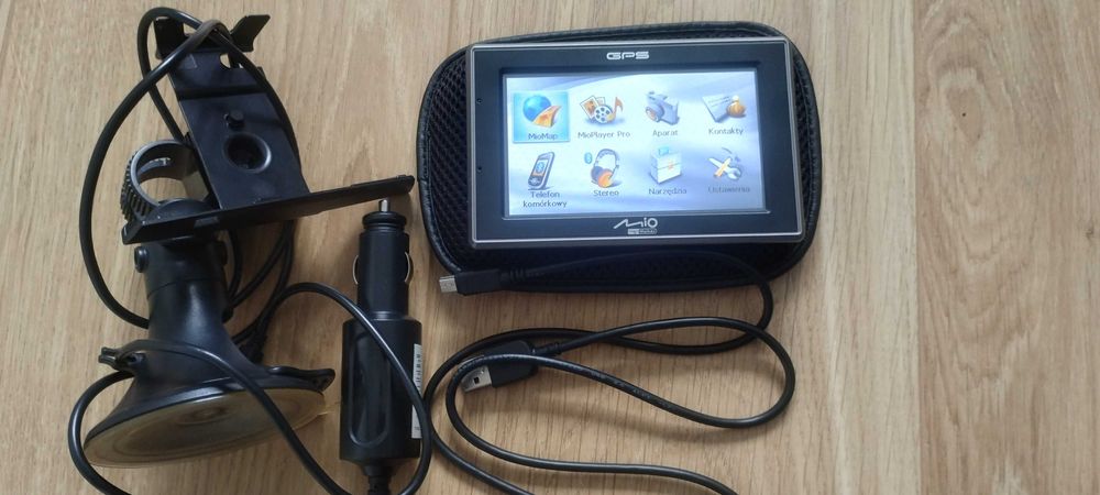 Nawigacja samochodowa GPS MIO c720b