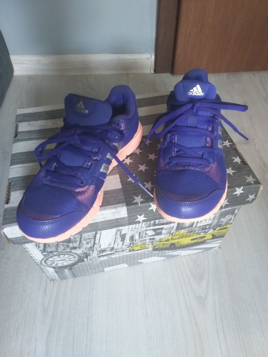 Buty sportowe damskie Adidas